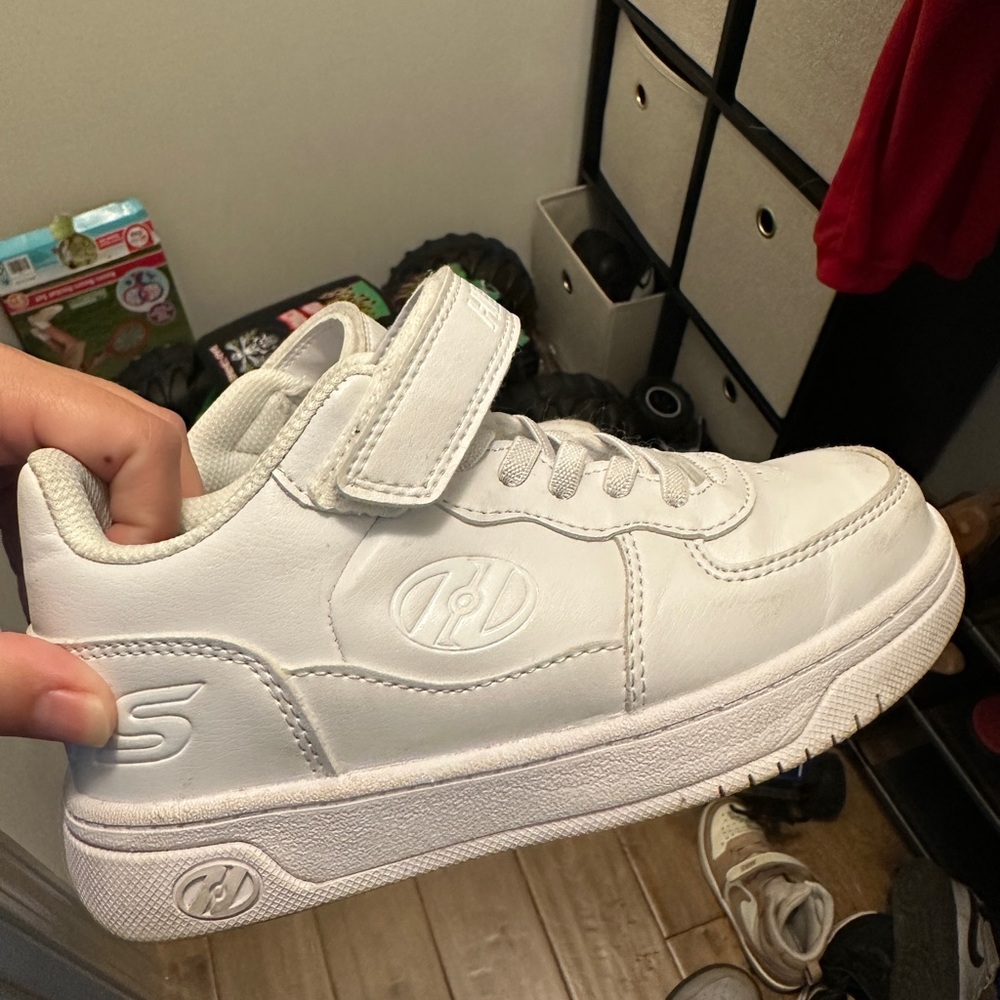 Heelys White Sneakers with Velcro Closure and Durable Sole